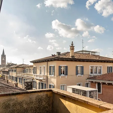 Apartment Cozy And Charming In Veronacenter With Parking Verona