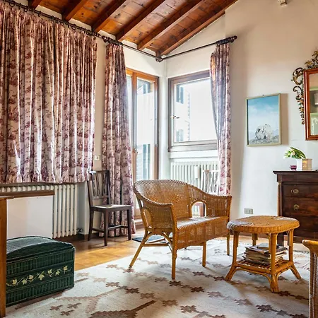 Apartment Cozy And Charming In Veronacenter With Parking Verona