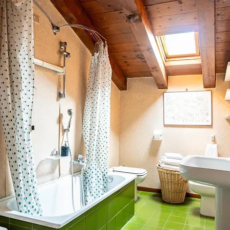 Cozy And Charming In Veronacenter With Parking *