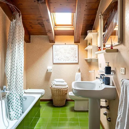 Apartment Cozy And Charming In Veronacenter With Parking *