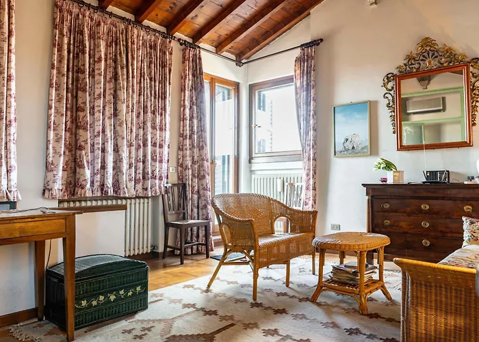 公寓 Guesthost - Romantic With Breathtaking Views! 维罗纳