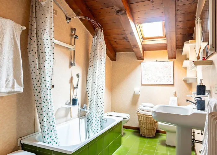 Guesthost - Romantic With Breathtaking Views! *